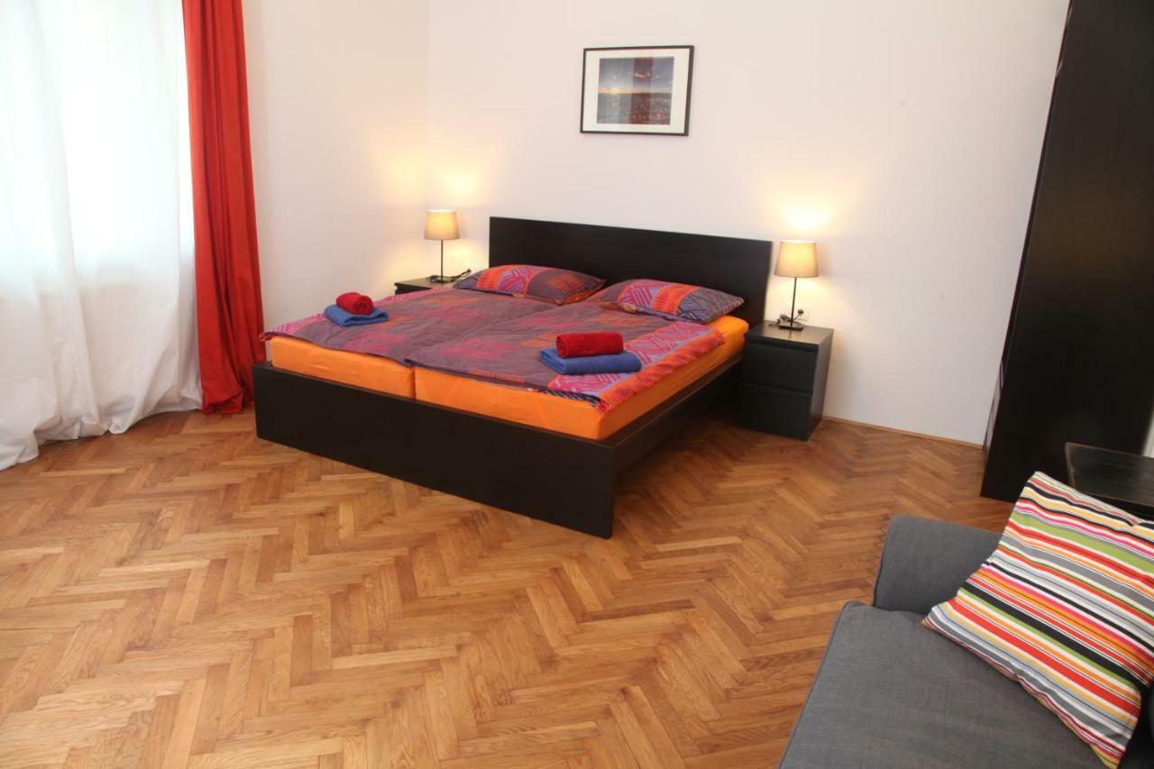 Writer'S Place Hotel Ljubljana Ngoại thất bức ảnh
