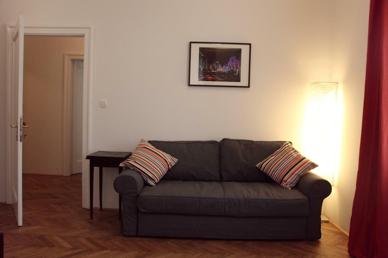 Writer'S Place Hotel Ljubljana Ngoại thất bức ảnh
