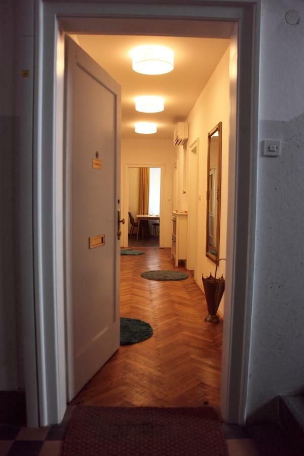 Writer'S Place Hotel Ljubljana Ngoại thất bức ảnh