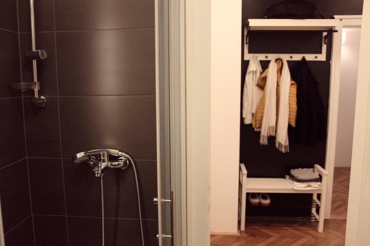 Writer'S Place Hotel Ljubljana Ngoại thất bức ảnh